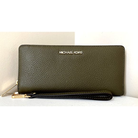 New Michael Kors Jet Set Large Travel Continental Wallet Olive - Picture 1 of 4